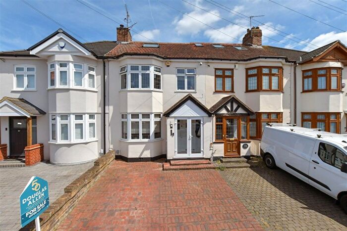 4 Bedroom Terraced House For Sale In Northdown Road, Hornchurch, Essex, RM11