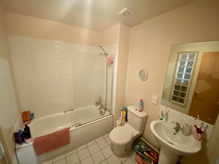 2 Bedroom Apartment To Rent In Portland Square, Raleigh Street, NG7