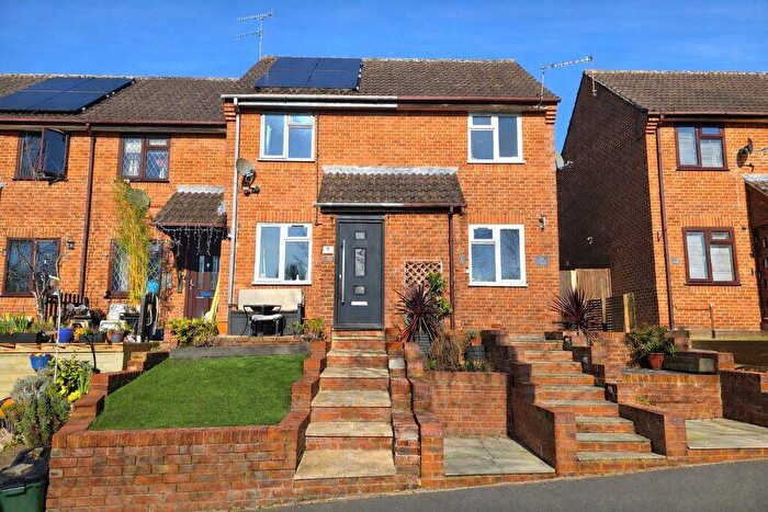 1 Bedroom Terraced House For Sale In Old Coach Drive, High Wycombe, HP11
