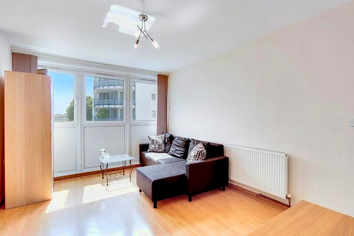 1 Bedroom Flat To Rent In St. Helena Road, London, SE16