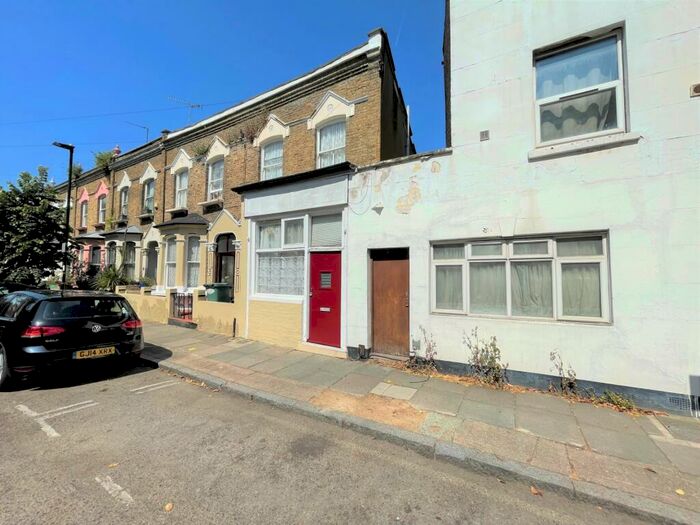 1 Bedroom Flat To Rent In Wedmore Gardens, Archway, N19