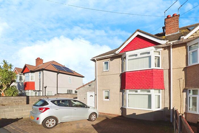 3 Bedroom Terraced House For Sale In Warren Road, Filton, Bristol, BS34