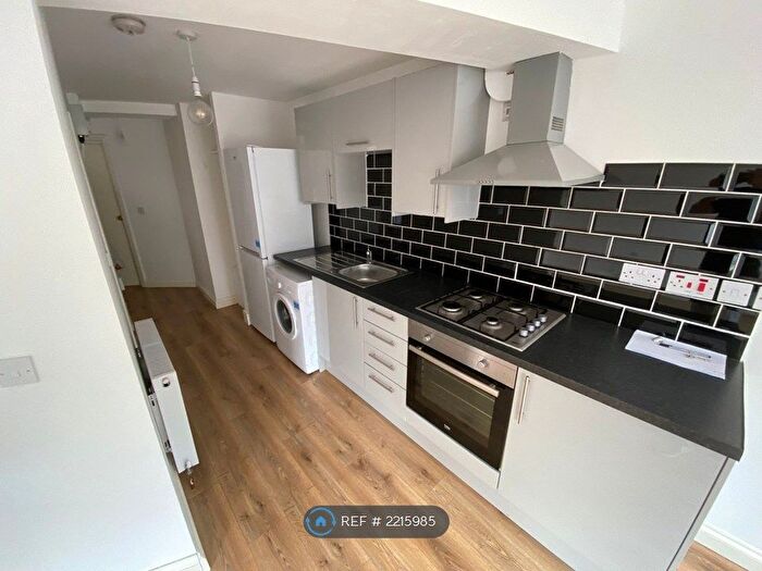 1 Bedroom Flat To Rent In Carlton Parade, Orpington, BR6
