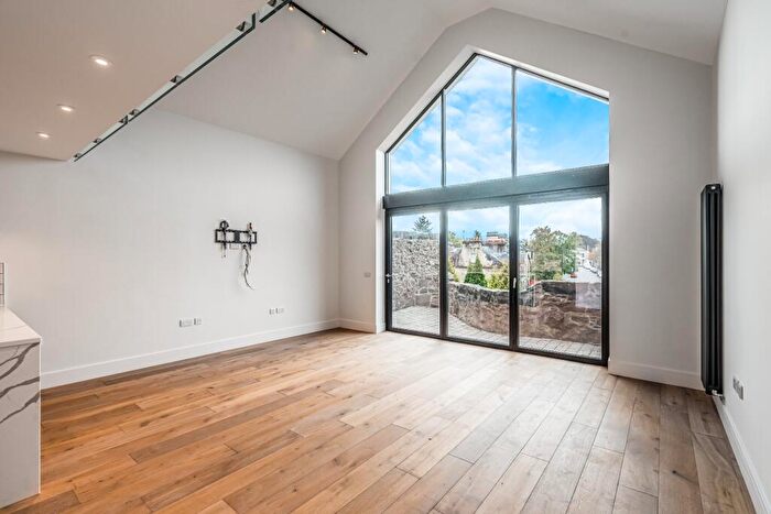 3 Bedroom Apartment To Rent In King Street, Stirling, Stirling, FK8