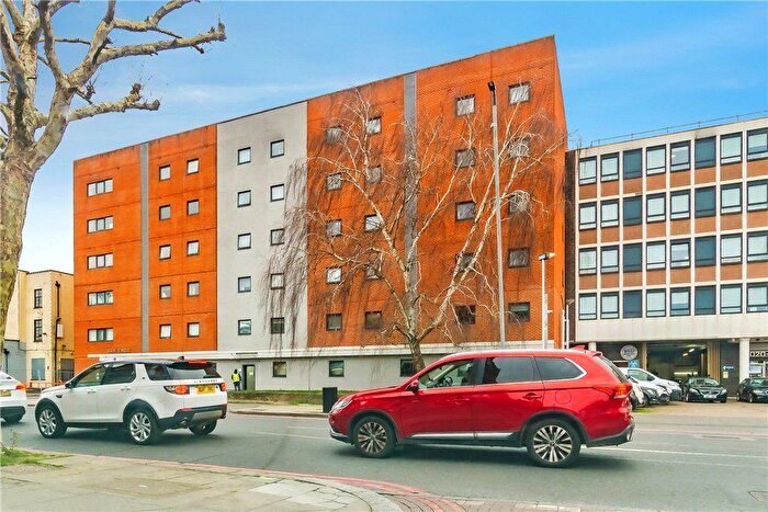 2 Bedroom Flat For Sale In Radnor House, London Road, London, SW16