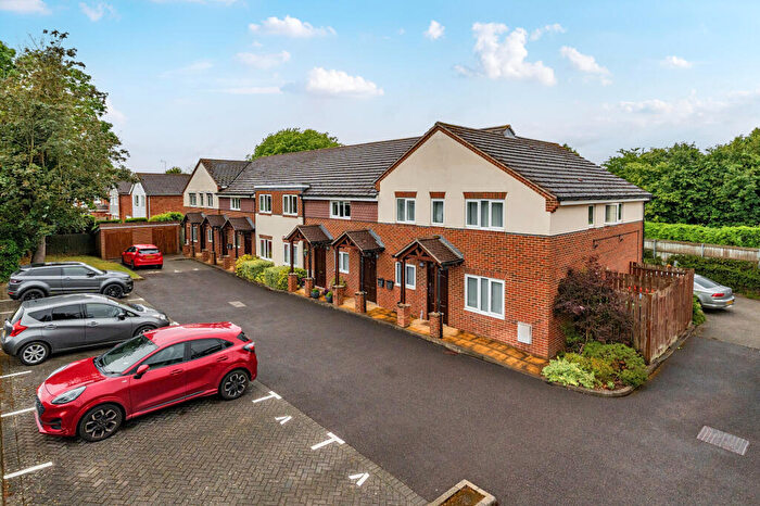 2 Bedroom Flat For Sale In Green Lane, Windsor, SL4