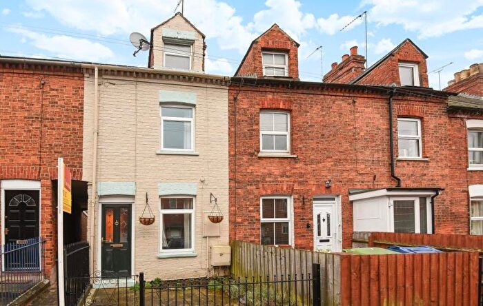 2 Bedroom Terraced House To Rent In Banbury, Oxfordshire, OX16