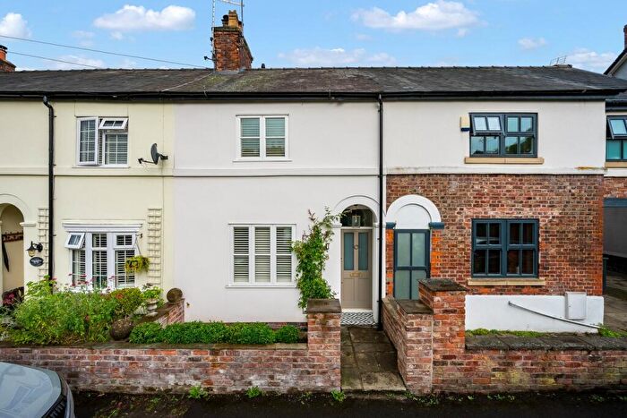3 Bedroom Terraced House For Sale In Duke Street, Alderley Edge, SK9