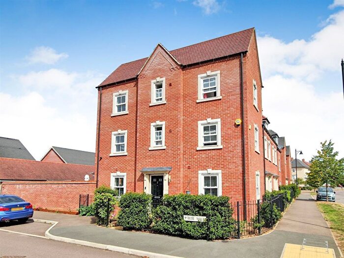 4 Bedroom End Terrace House For Sale In Bede Walk, Great Denham, Bedford, MK40