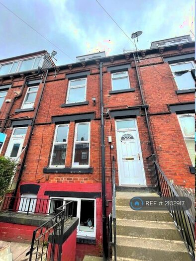 2 Bedroom Terraced House To Rent In Arthington View, Leeds, LS10