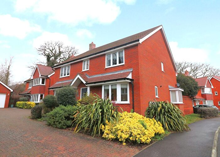 5 Bedroom Detached House For Sale In Cleverley Rise, Bursledon, SO31