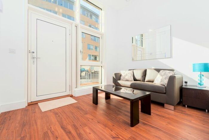 Studio To Rent In Gillespie Court, Queensland Terrace, Islington, N7