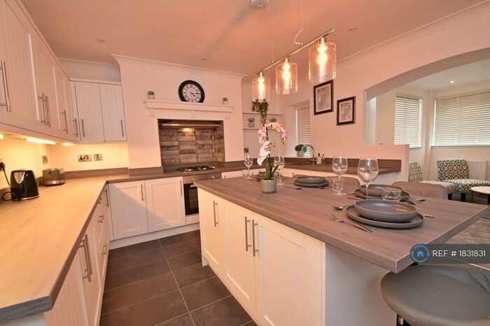 4 Bedroom Terraced House To Rent In Grange Terrace, Rossendale, BB4