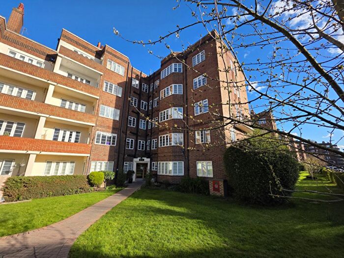 2 Bedroom Flat To Rent In Chiswick Village, London, W4