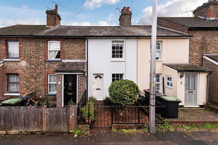 2 Bedroom Terraced House For Sale In Rose Street, Tonbridge, TN9