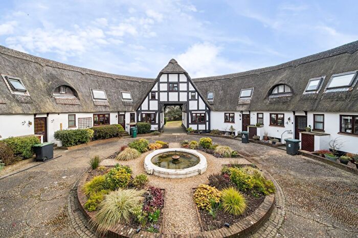 2 Bedroom Cottage For Sale In Dairy Way, Abbots Langley, WD5