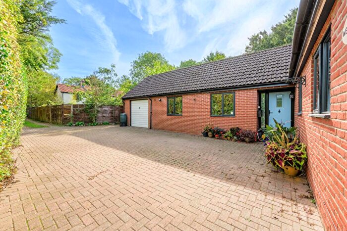 3 Bedroom Detached Bungalow For Sale In Norwich Road, Besthorpe, NR17