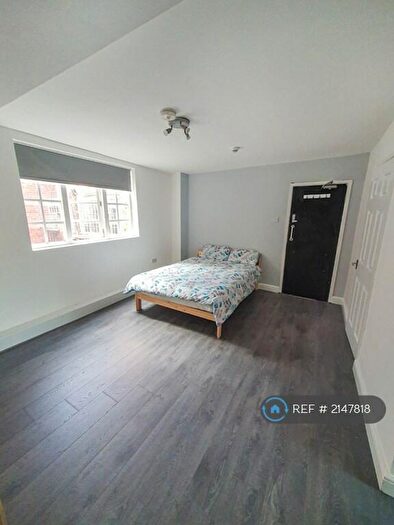 Studio To Rent In Mansfield Road, Nottingham, NG1