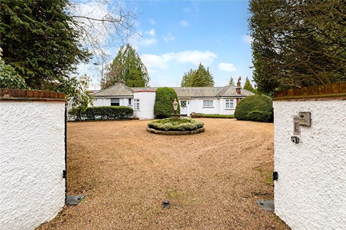 4 Bedroom Bungalow For Sale In Chorleywood Road, Rickmansworth, Hertfordshire, WD3