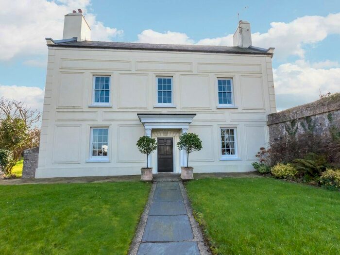 13 Bedroom Property For Sale In Jameston, Tenby SA70