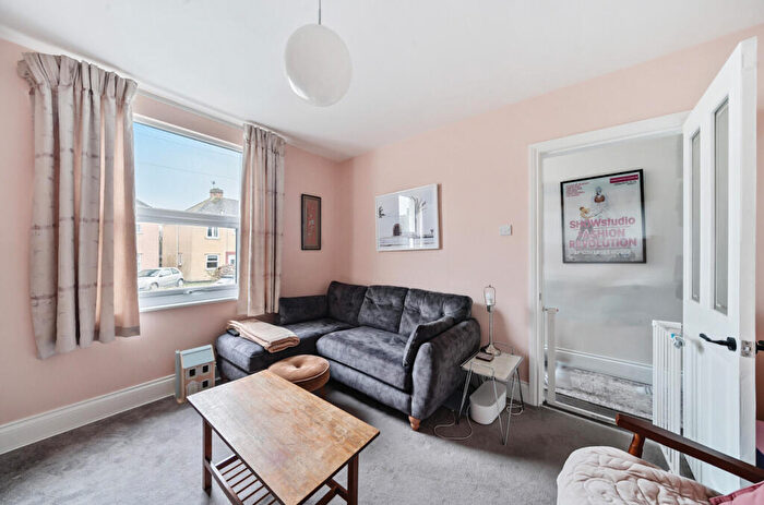 2 Bedroom End Of Terrace House For Sale In Burcott Road, Wells, BA5