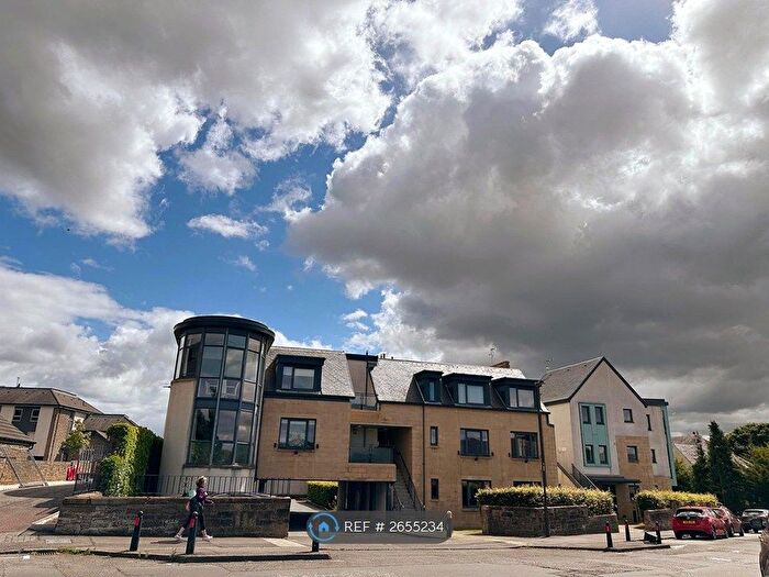 3 Bedroom Flat To Rent In Station Road, Edinburgh, EH12
