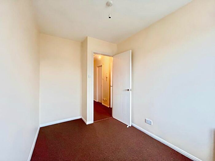 2 Bedroom Apartment To Rent In Coal Court, Columbia Wharf Road, Grays, RM17