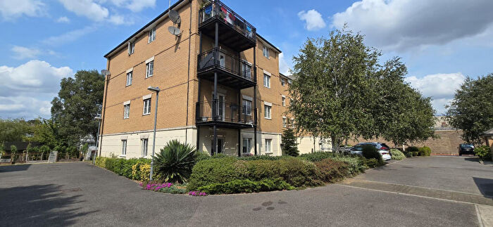 2 Bedroom Flat To Rent In Sixpenny Court, Tanner Street, Barking, Essex, IG11
