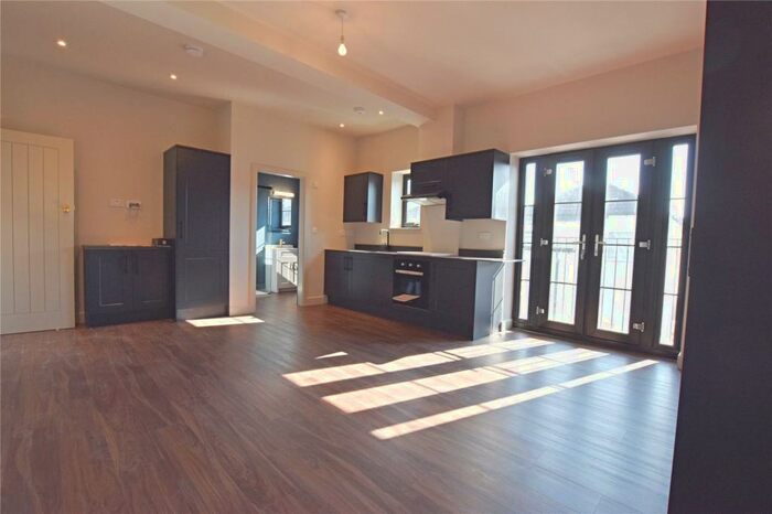 Apartment To Rent In Leslie Park Road, Croydon, CR0