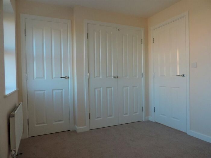 2 Bedroom Semi-Detached House To Rent In Warwick Close, Bourne, PE10