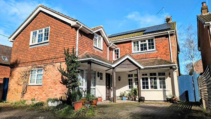 5 Bedroom Detached House For Sale In Liphook Road, Whitehill, Hampshire, GU35