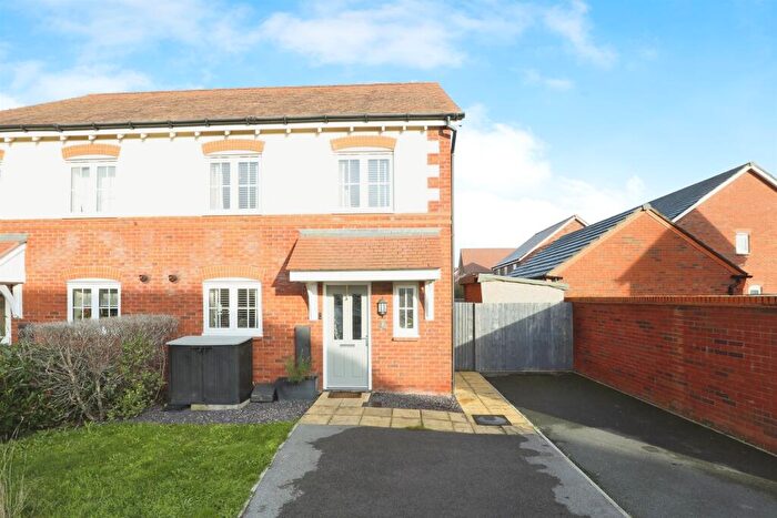 4 Bedroom Semi-Detached House For Sale In Ravencroft Street, Moulton, Northwich, CW9