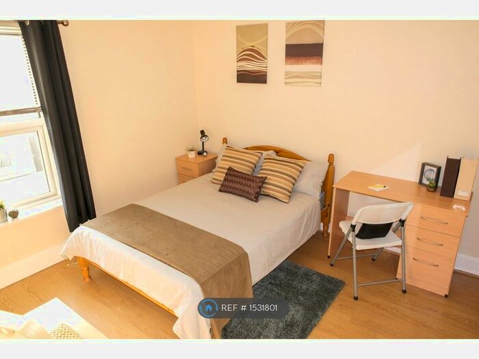 8 Bedroom Terraced House To Rent In Palmerston Road, Northampton, NN1