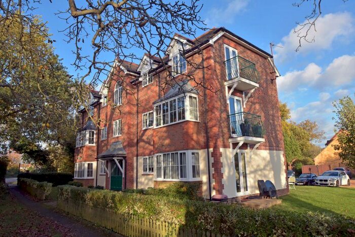 1 Bedroom Flat To Rent In Baybrook, Cookham, Berkshire, SL6