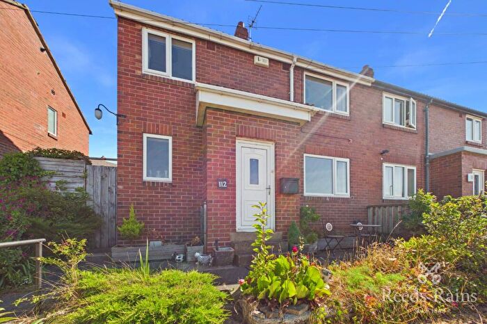 3 Bedroom Semi Detached House For Sale In Manor Crescent, Rothwell, Leeds, West Yorkshire, LS26
