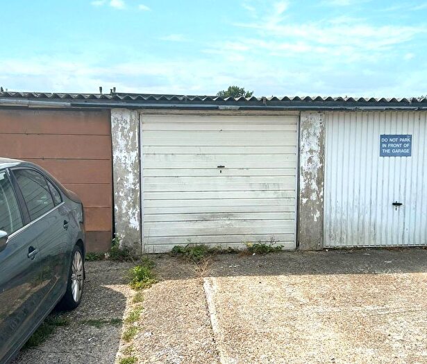 Garage / Parking For Sale In Garage At Clifton Walk, Benfleet, Essex, SS7