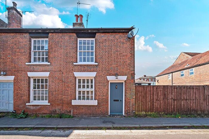 2 Bedroom Semi-Detached House For Sale In Water Lane, Winchester, SO23