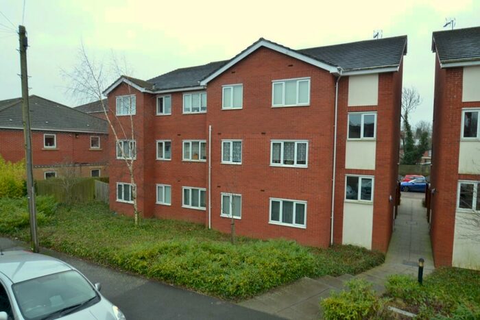 2 Bedroom Flat To Rent In Reservoir Road, Kettering, Northamptonshire, NN16