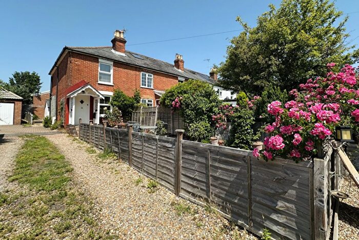 2 Bedroom End Of Terrace House For Sale In Clarence Road, Fleet, Hampshire, GU51