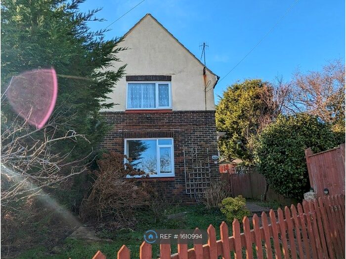 3 Bedroom End Of Terrace House To Rent In Bembrook Road, Hastings, TN34