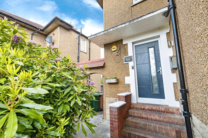3 Bedroom Flat For Sale In Colinton Mains Road, Edinburgh, EH13