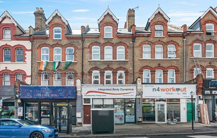 3 Bedroom Property To Rent In Ferme Park Road, London, N4