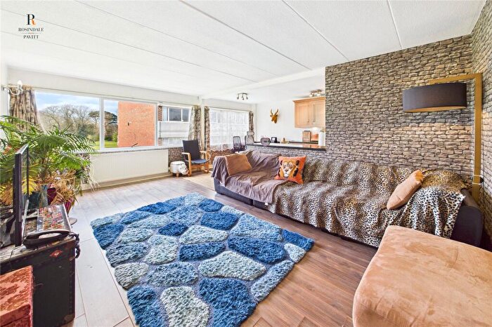 2 Bedroom Duplex For Sale In Meller Close, Beddington, CR0