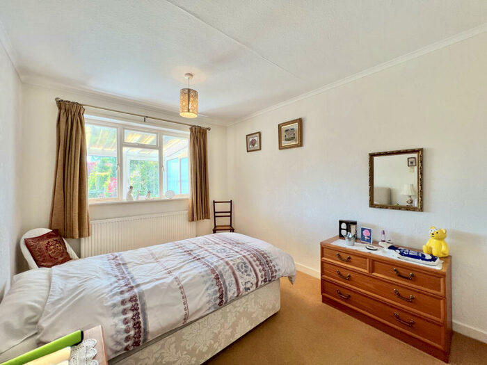 2 Bedroom Bungalow For Sale In The Mount, Barwick In Elmet, LS15