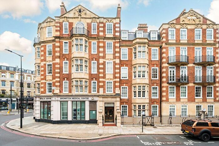 3 Bedroom Flat For Sale In Coleherne Court, London, SW5