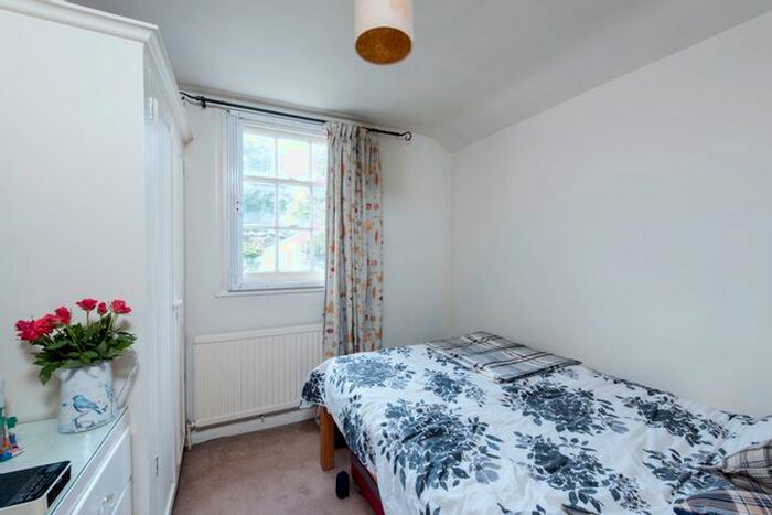 2 Bedroom Flat To Rent In Lansdowne Way, London, SW8