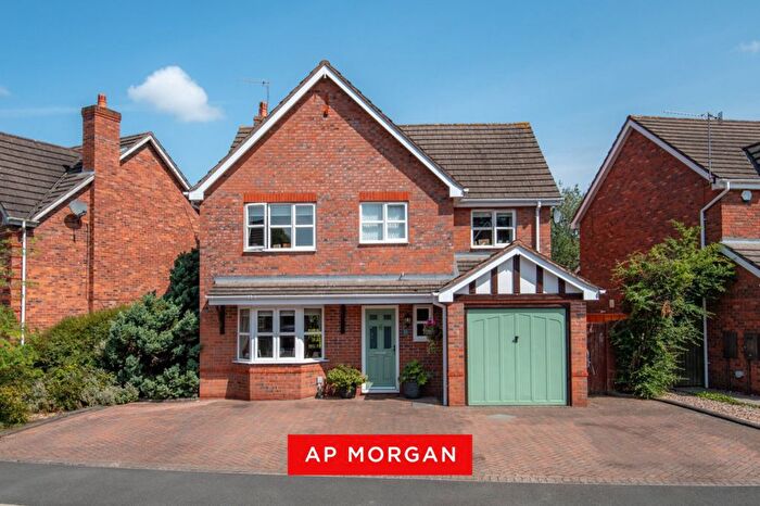 4 Bedroom Detached House For Sale In Appletrees Crescent, Bromsgrove, Worcestershire, B61