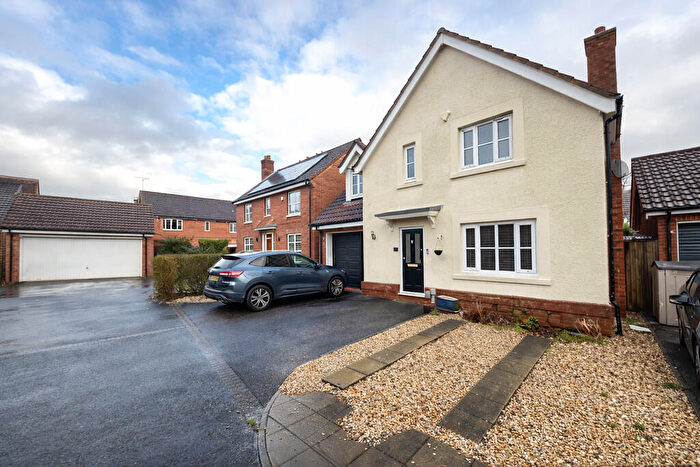 4 Bedroom Detached House For Sale In Wynwards Road, Swindon, SN25