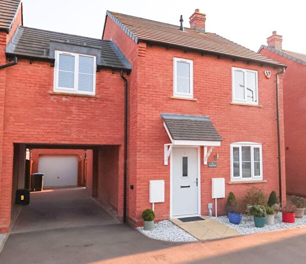 3 Bedroom Link Detached House For Sale In Kemp Drive, Husbands Bosworth, LE17