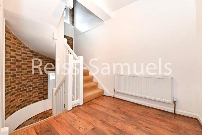 5 Bedroom Town House To Rent In Ferry Street, London, E14